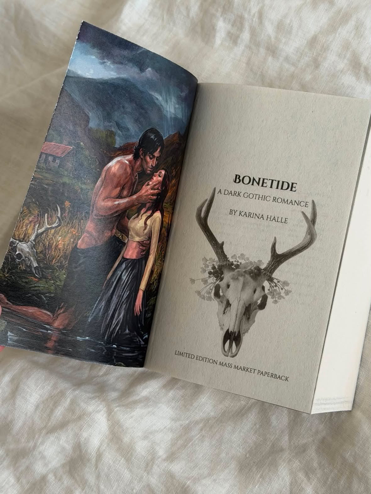 Bonetide (MMP Limited Edition) - Karina Halle